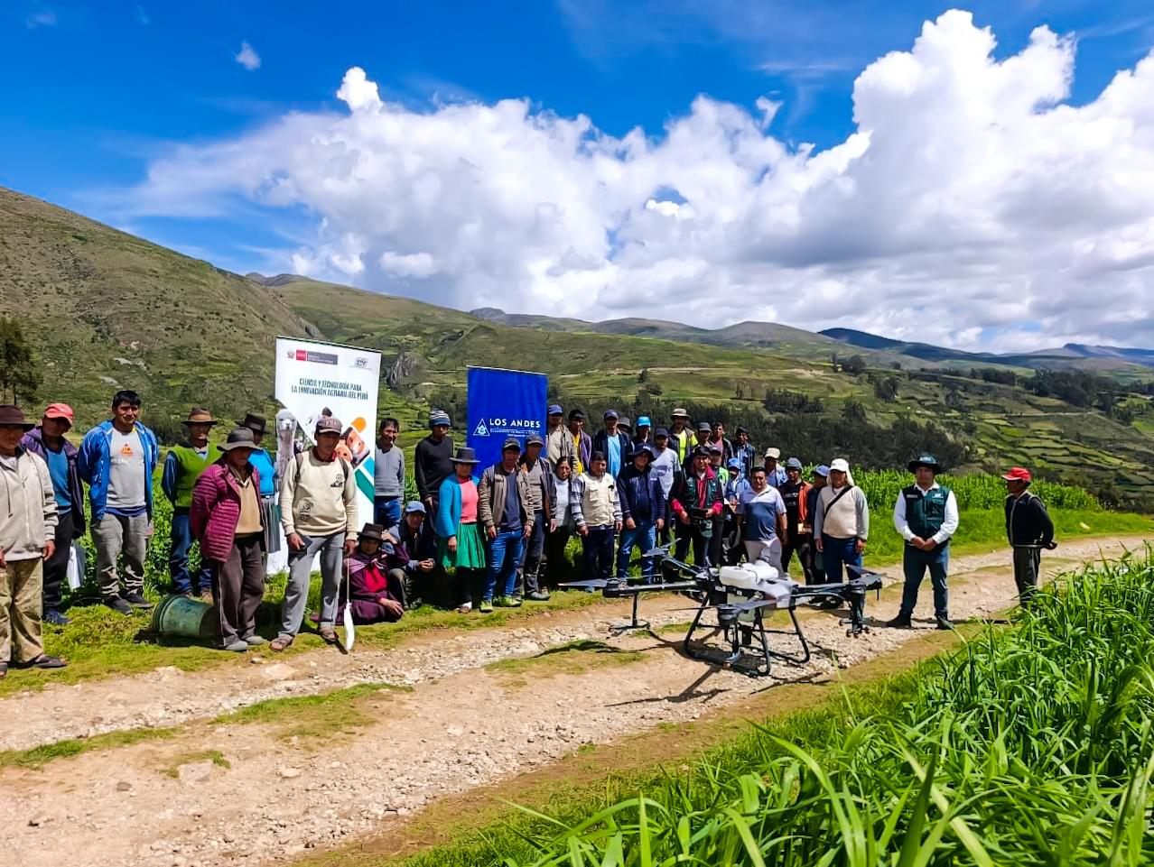 COOPERATIVA LOS ANDES E INIA CAPACITAN A PRODUCTORES DE QUINUA EN SOCCOSPATA