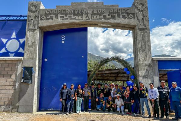 COOPERATIVA LOS ANDES INAUGURA CERCO PERIMÉTRICO DEL FUNDO SAPICHACA EN URIPA